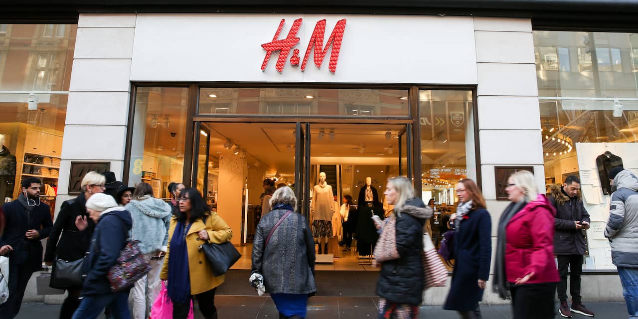 Groei kledingverkoop bij H&M zwakt af, wel hogere omzet in afgelopen kwartaal