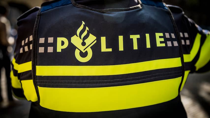 Politie Roosendaal treft 's nachts peuter aan op straat en zoekt ouders