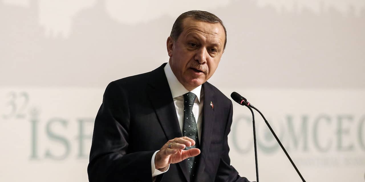 Turkse president Erdogan roept op tot sancties tegen Nederland