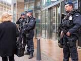 Na de aanslagen in Brussel is ook de beveiliging rondom het Binnenhof opgeschaald.