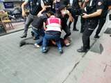 Politie Istanboel grijpt hardhandig in bij verboden Pride-mars