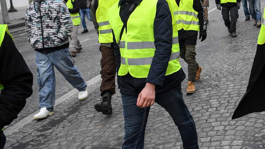 Franse politie arresteert tientallen 'Gele Hesjes' rond Parijs