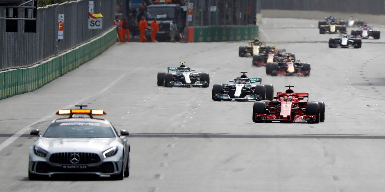 Hamilton wil opheldering FIA over rijgedrag Vettel na herstart in Baku