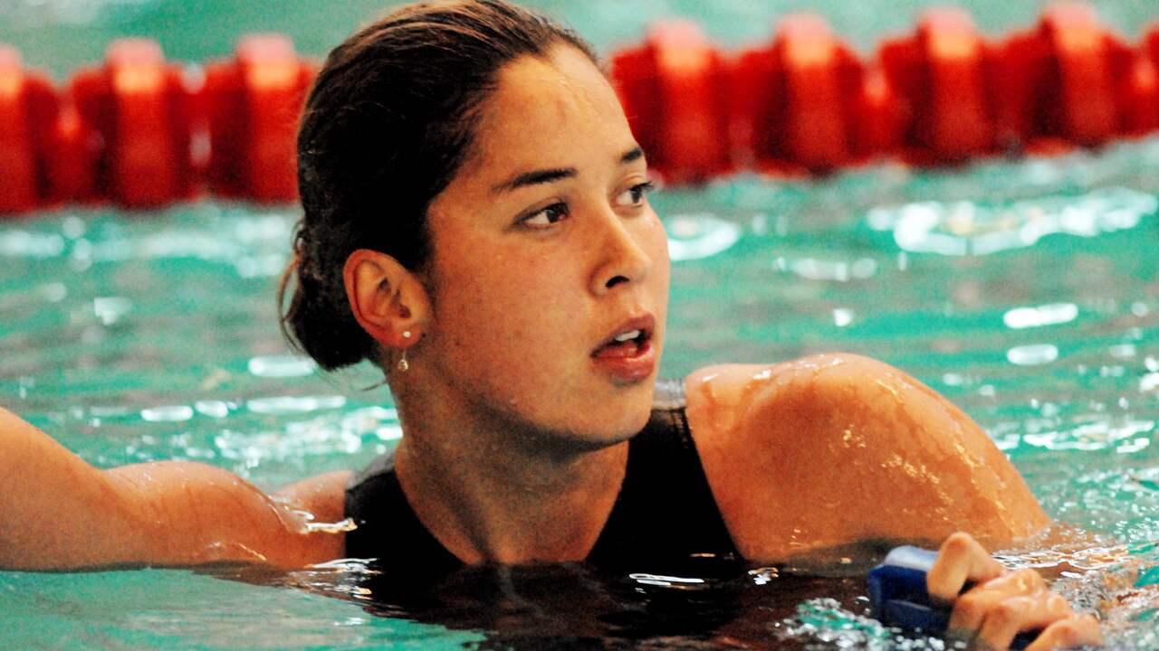 Op vijftienjarige leeftijd maakte Ranomi Kromowidjojo haar internationale debuut. Bij de EK kortebaanzwemmen in Triëst in 2005 hielp ze Nederland meteen aan goud op de 4x50 meter vrije slag.