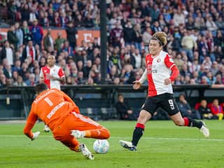 Live Eredivisie | Ueda mist penalty na rust, maar Feyenoord leidt wel