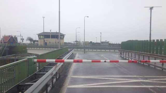 Meerdere gewonden bij ongeval A1 Bunschoten. Meerdere gewonden bij ongeval A1 Bunschoten.