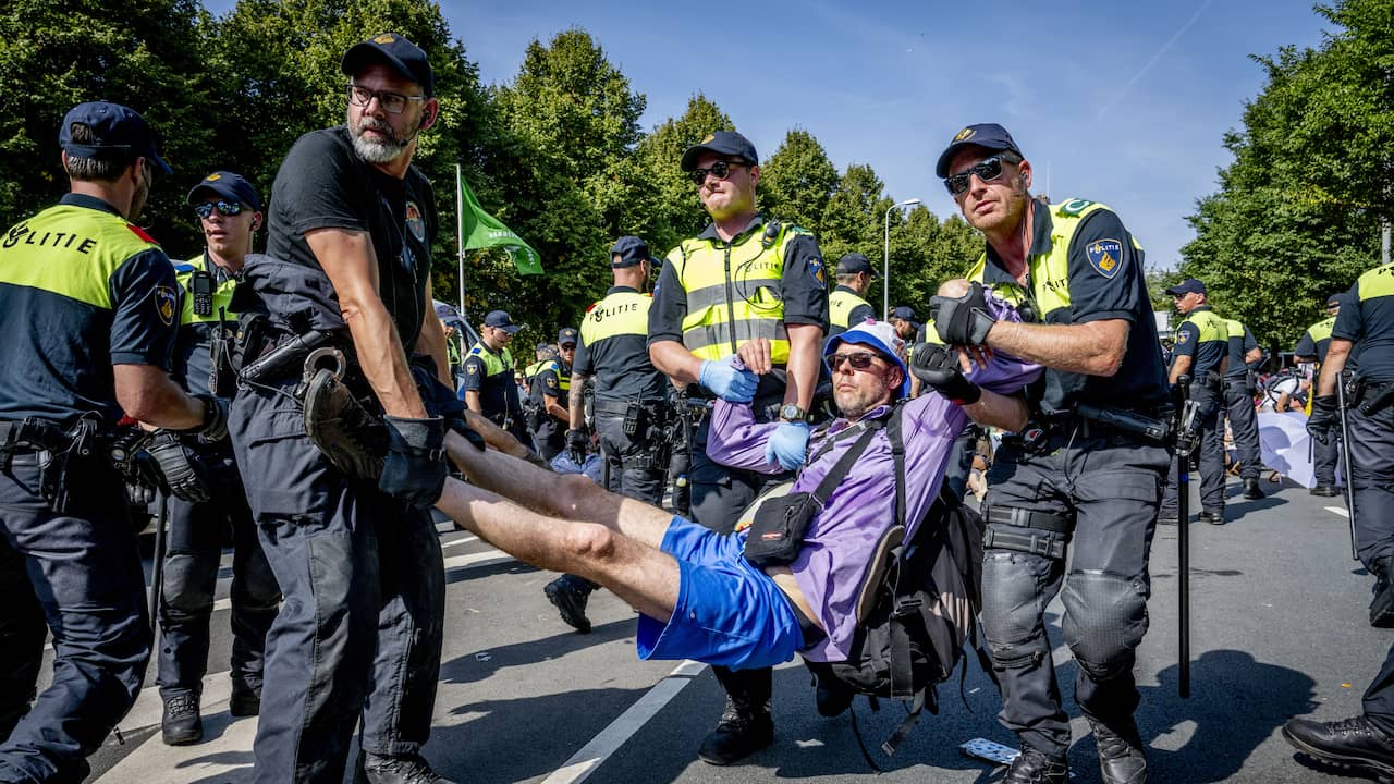 Climate Activists Block the A12 in The Hague for Second Consecutive Day