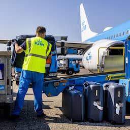 Schiphol en bagageafhandelaars nemen maatregelen om sjouwwerk te verlichten