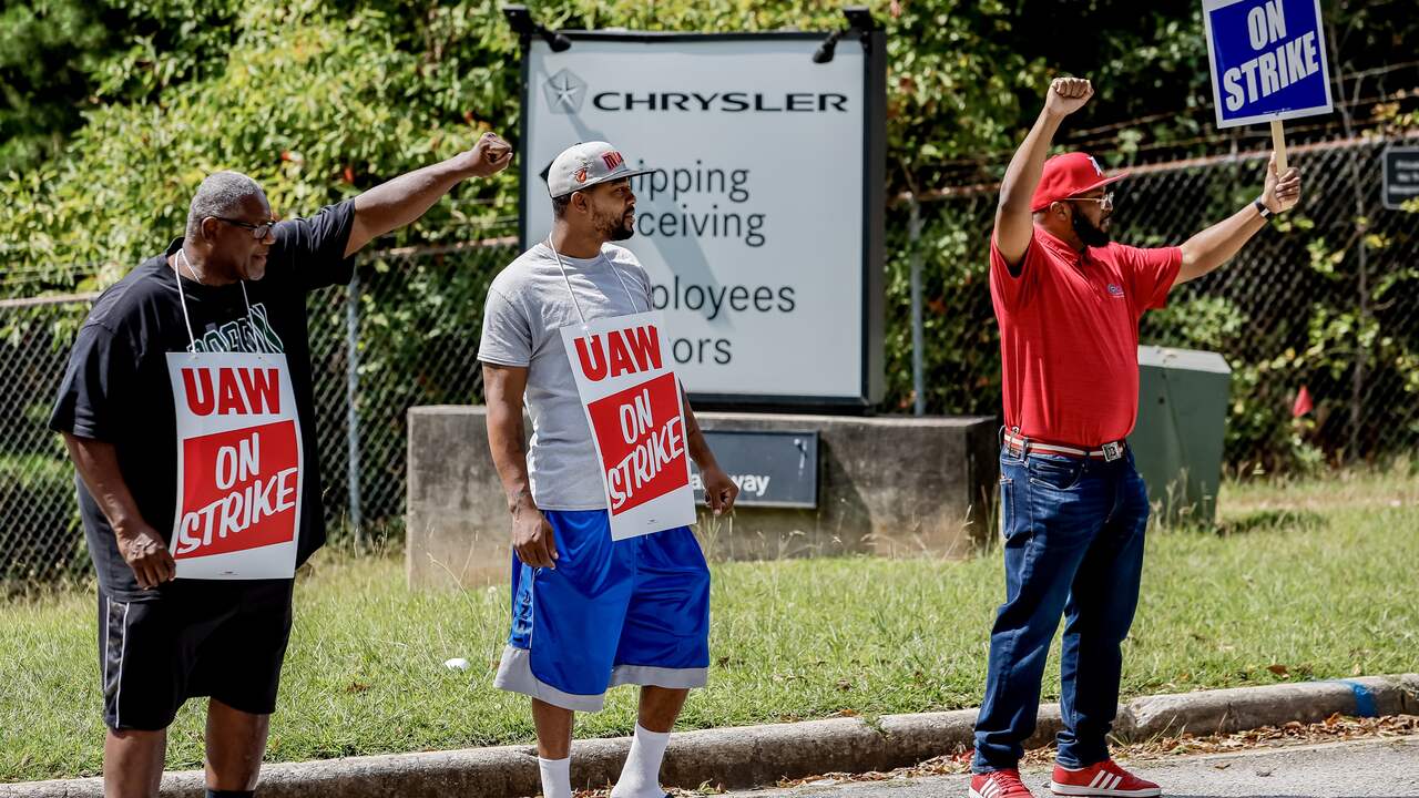 President Joe Biden’s Visit to Striking Car Factories in Michigan and the Impact on the American Auto Industry