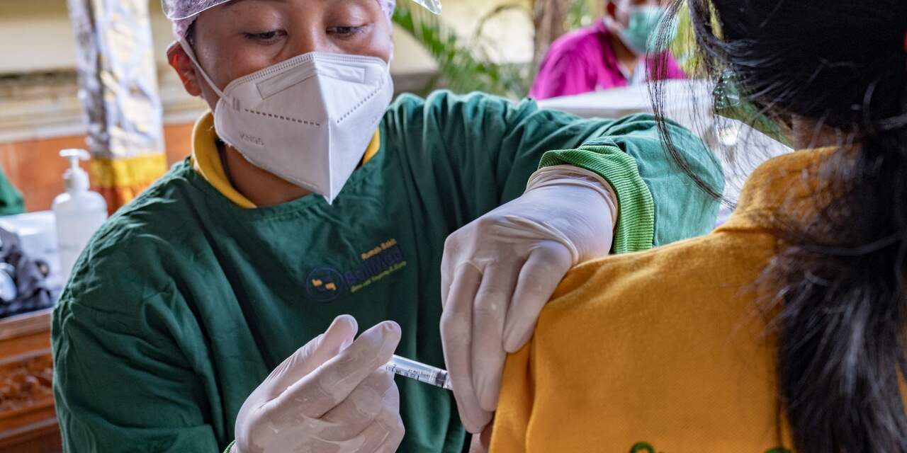 Rode Kruis wil helpen bij vaccineren 500 miljoen mensen wereldwijd