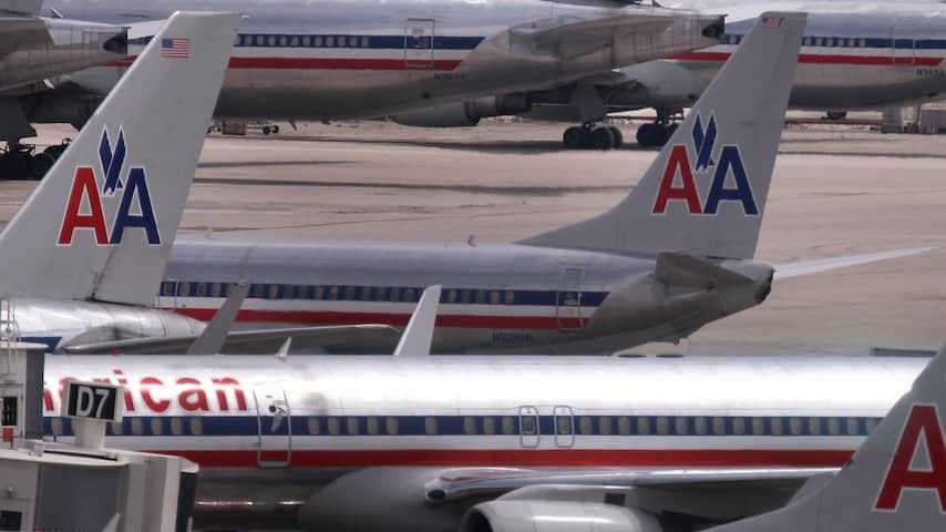 Vliegpersoneel American Airlines wil oude uniform terug vanwege jeuk