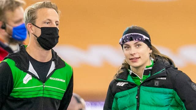 Femke Kok met haar coach Michel Mulder.
