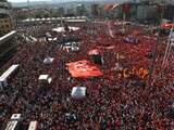 Massale demonstratie tegen couppoging en voor democratie in Turkije