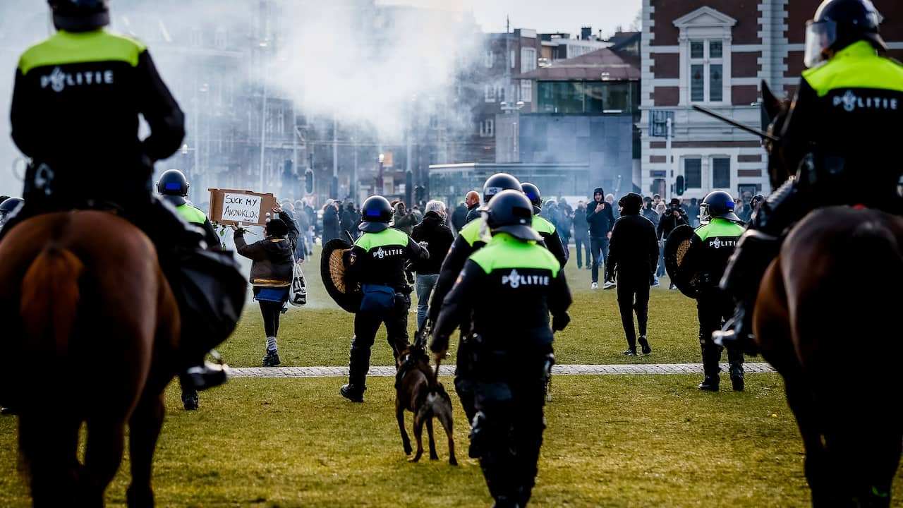 More than 70 people convicted after prohibited demonstrations Museumplein |  NOW