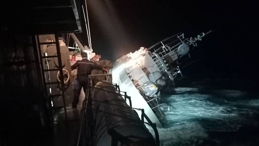 Thais marineschip gezonken in Golf van Thailand, 33 opvarenden worden vermist