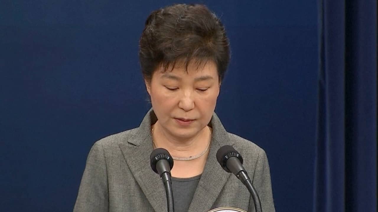 President Zuid-Korea Vraagt Parlement Te Beslissen Over Aftreden ...