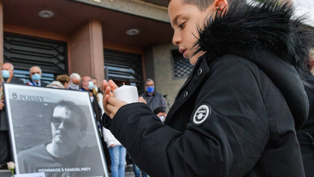 Teacher killed in attack receives highest French award |  NOW