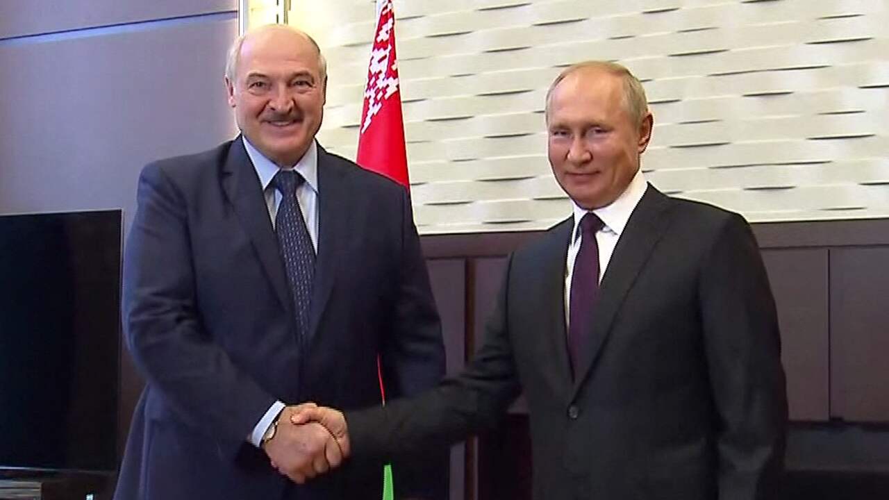 Beeld uit video: Gaan EU-sancties Lukashenko echt raken? 'Hij richt zich op Rusland'