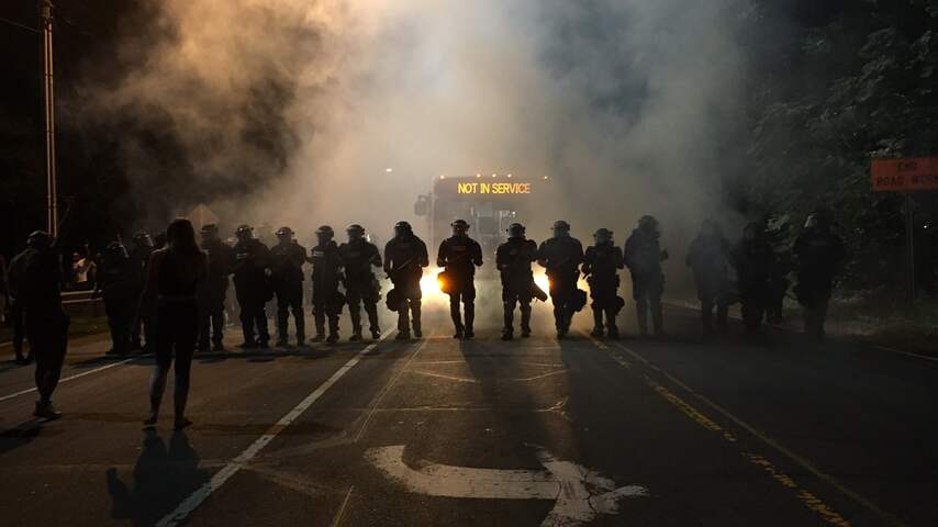 Agenten gewond bij massaprotest na schietincident in VS