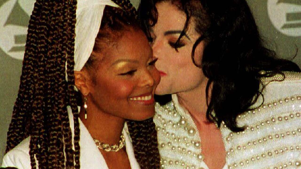 Janet en Michael Jackson in 1993 tijdens de Grammy Awards.