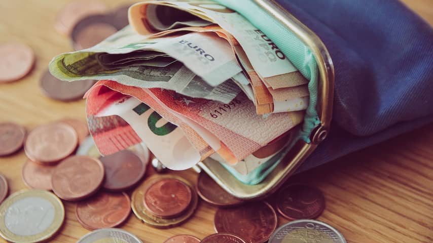 Grote spaarders gaan bij Rabobank minder rente betalen over spaargeld