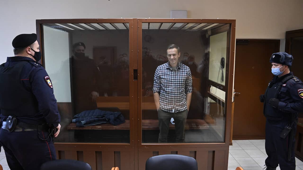 Imprisoned Russian opposition leader Navalny needs urgent medical attention |  Abroad