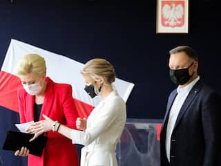 Zittend president Duda wint Poolse verkiezingen met nipte meerderheid