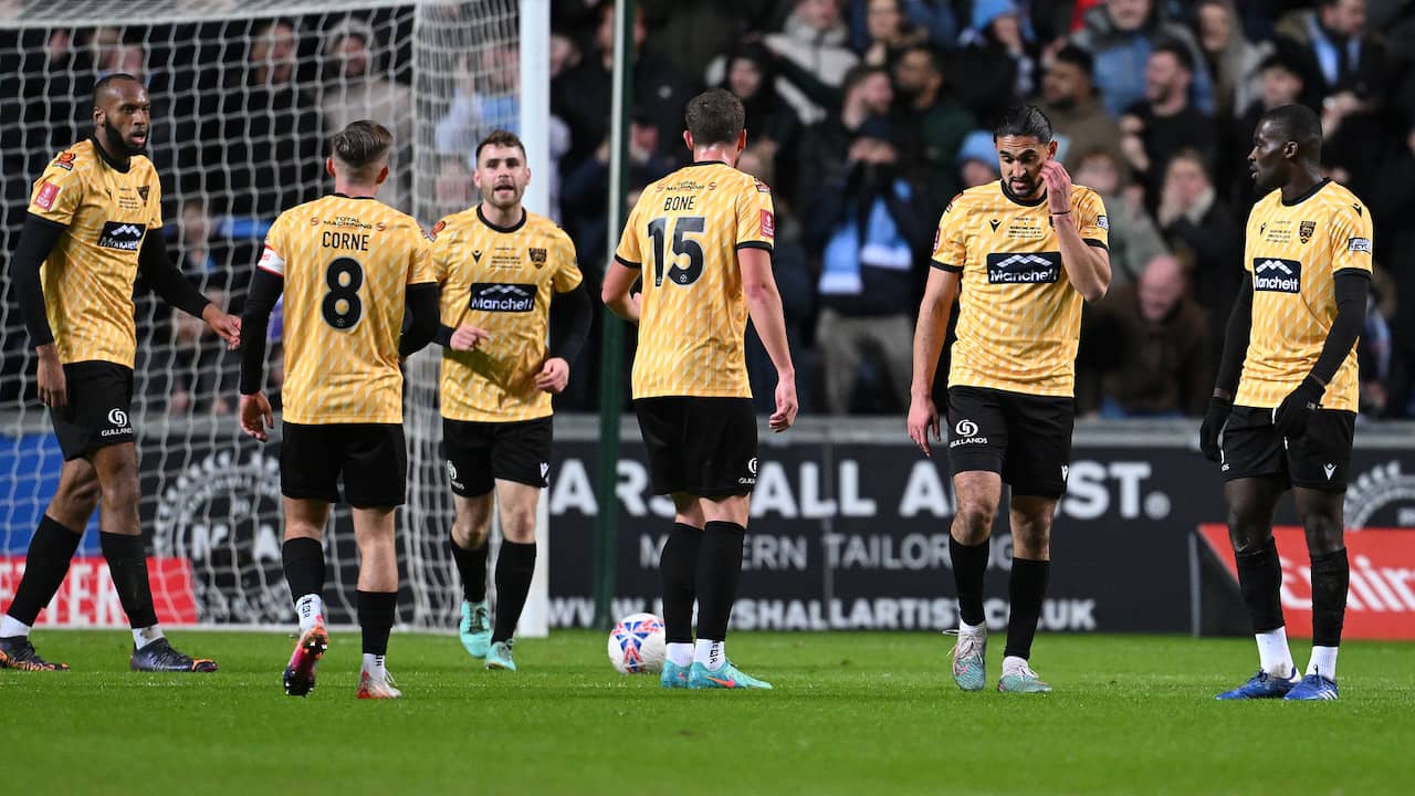 La favola delle coppe vuote Il Maidstone United finisce all'ottava finale di FA Cup |  calcio