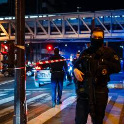 Psychiatrisch toezicht op aanvaller met mes en hamer in Parijs schoot tekort