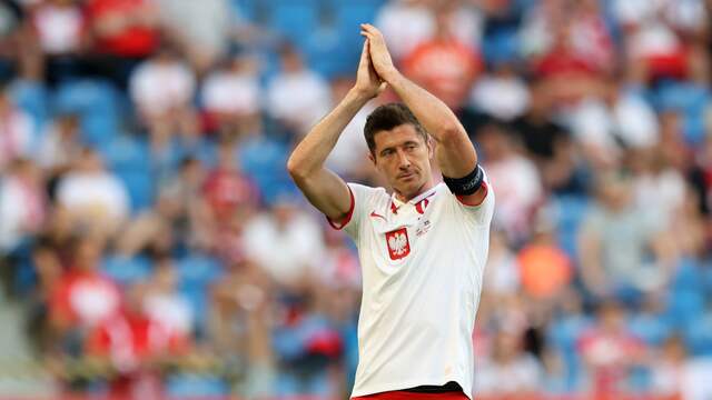 Aanvoerder Robert Lewandowski in het shirt van Polen.