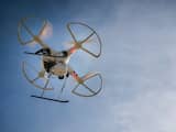 Politie Tokio zet drone met net in om andere drones te vangen
