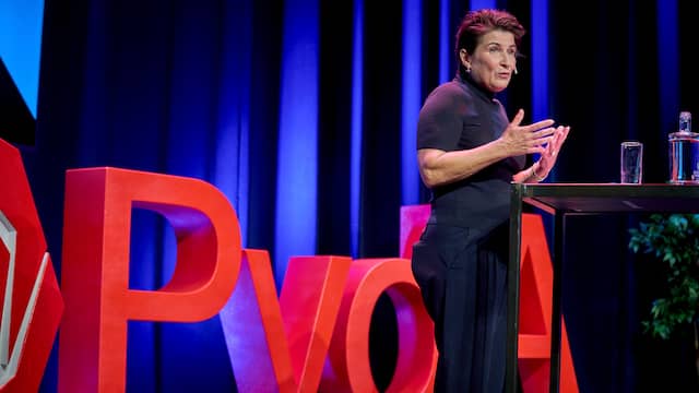 Lilianne Ploumen tijdens de politieke ledenraad van de PvdA.