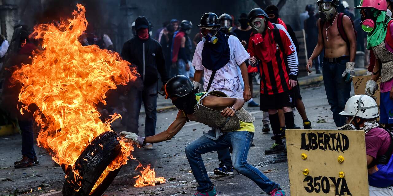 Twee doden tijdens proteststaking tegen Venezolaanse president 