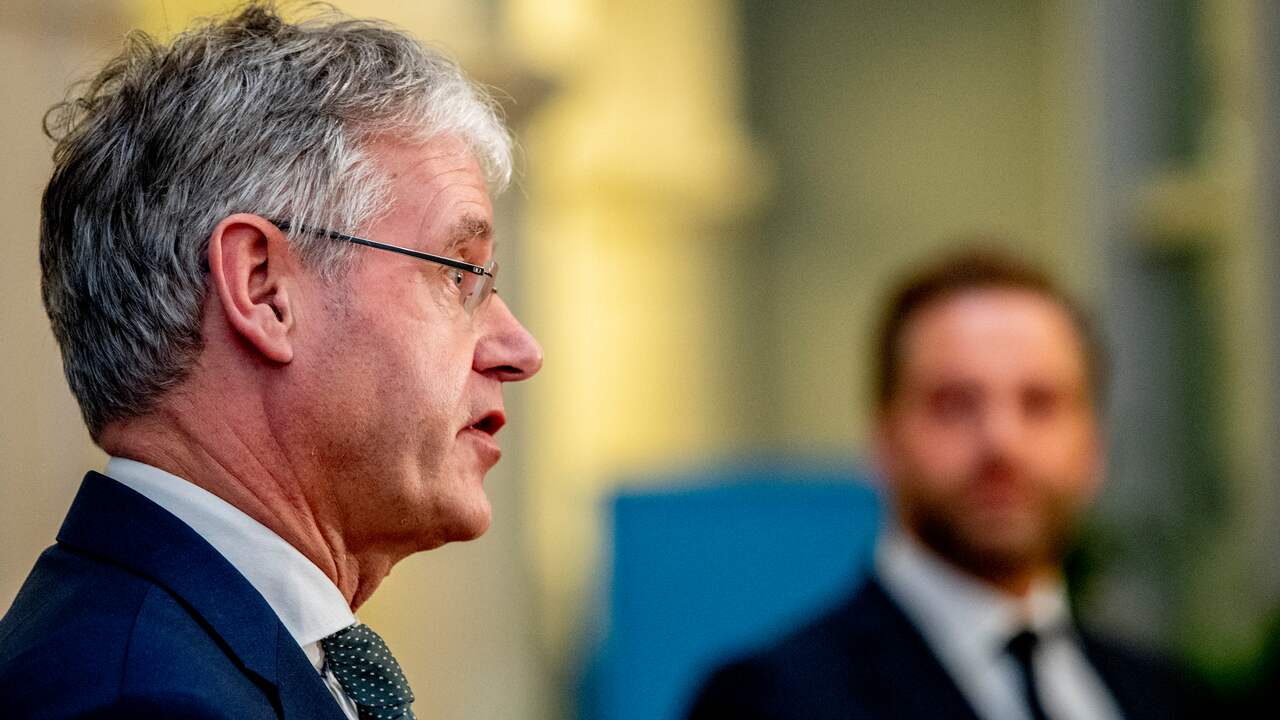 Beeld uit video: Hoge woord is eruit: 'Scholen vanaf maandag weer open'