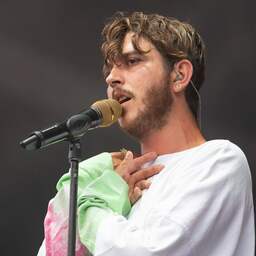 Oscar and the Wolf komt in oktober met nieuw album