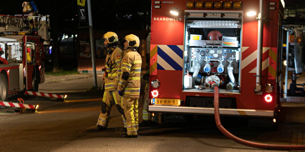 Schuur in lichterlaaie bij kinderopvang Overschie, mogelijk brandstichting