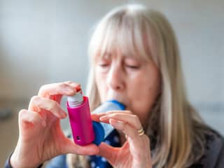 Veel klachten gemeld over astmapuffer, medicijnautoriteit stelt onderzoek in
