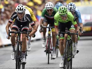 Uran wint door valpartijen ontsierde koninginnenrit Tour de France