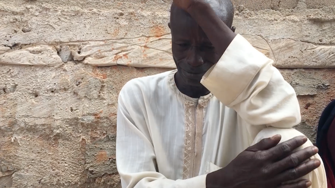 Beeld uit video: De vijf kinderen van Kalel zijn ontvoerd door Boko Haram