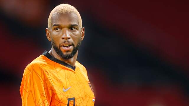 Ryan Babel in het shirt van het Nederlands elftal.