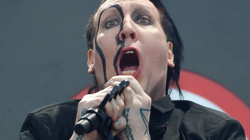 Marilyn Manson zakt in elkaar tijdens optreden in Houston