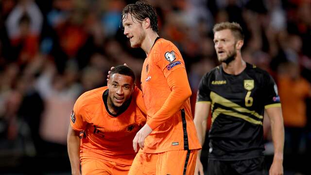 Arnaut Danjuma met Wout Weghorst.