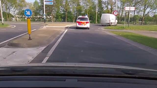 Wilde achtervolging politie Twente eindigt in Duitsland