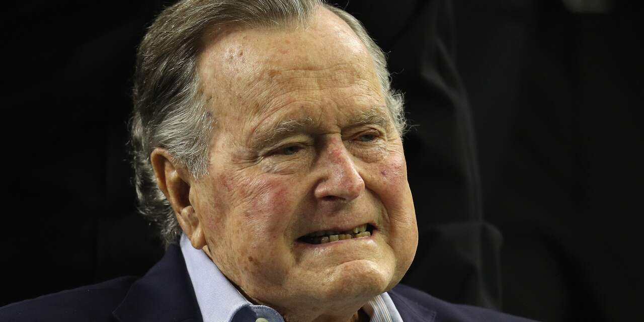 Oud-president Bush (93) na twee weken weer ontslagen uit ziekenhuis