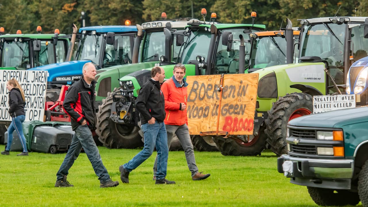 Boeren demonstreren: 'We worden in eigen land zwartgemaakt'