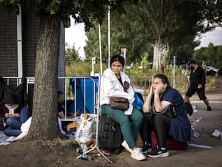 Drukte bij Ter Apel houdt aan: opnieuw slapen zo'n 300 asielzoekers buiten