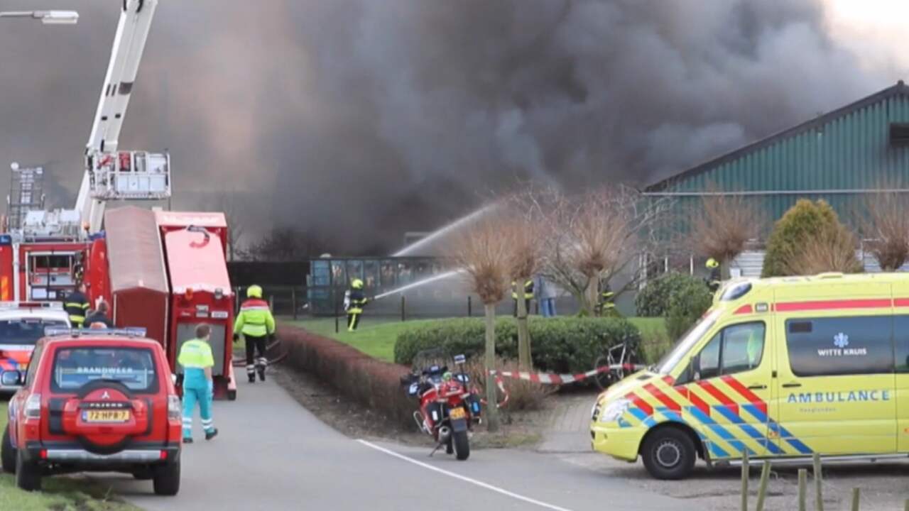 Gewonde door brand bij landbouwbedrijf in De Lier