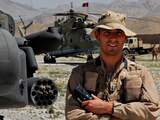 Apache-vlieger Roy de Ruiter krijgt Militaire Willemsorde