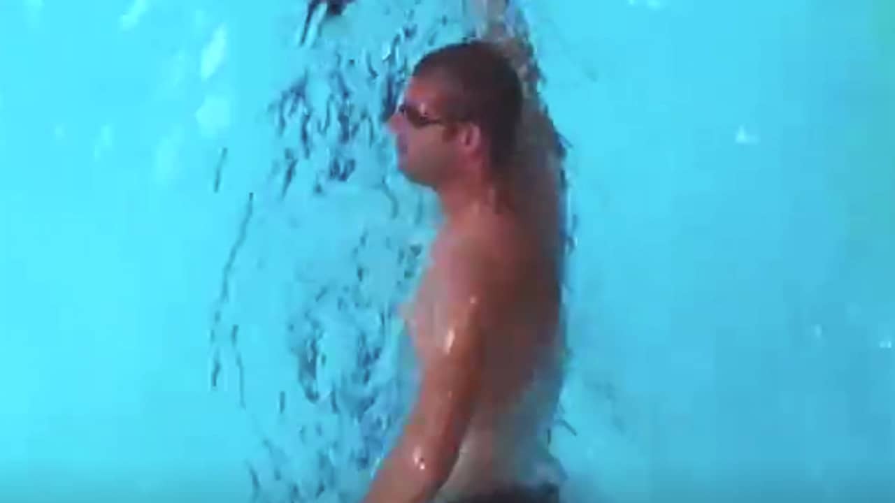 Beeld uit video: Zo bereidt Van der Weijden zich voor op zijn Elfstedenzwemtocht