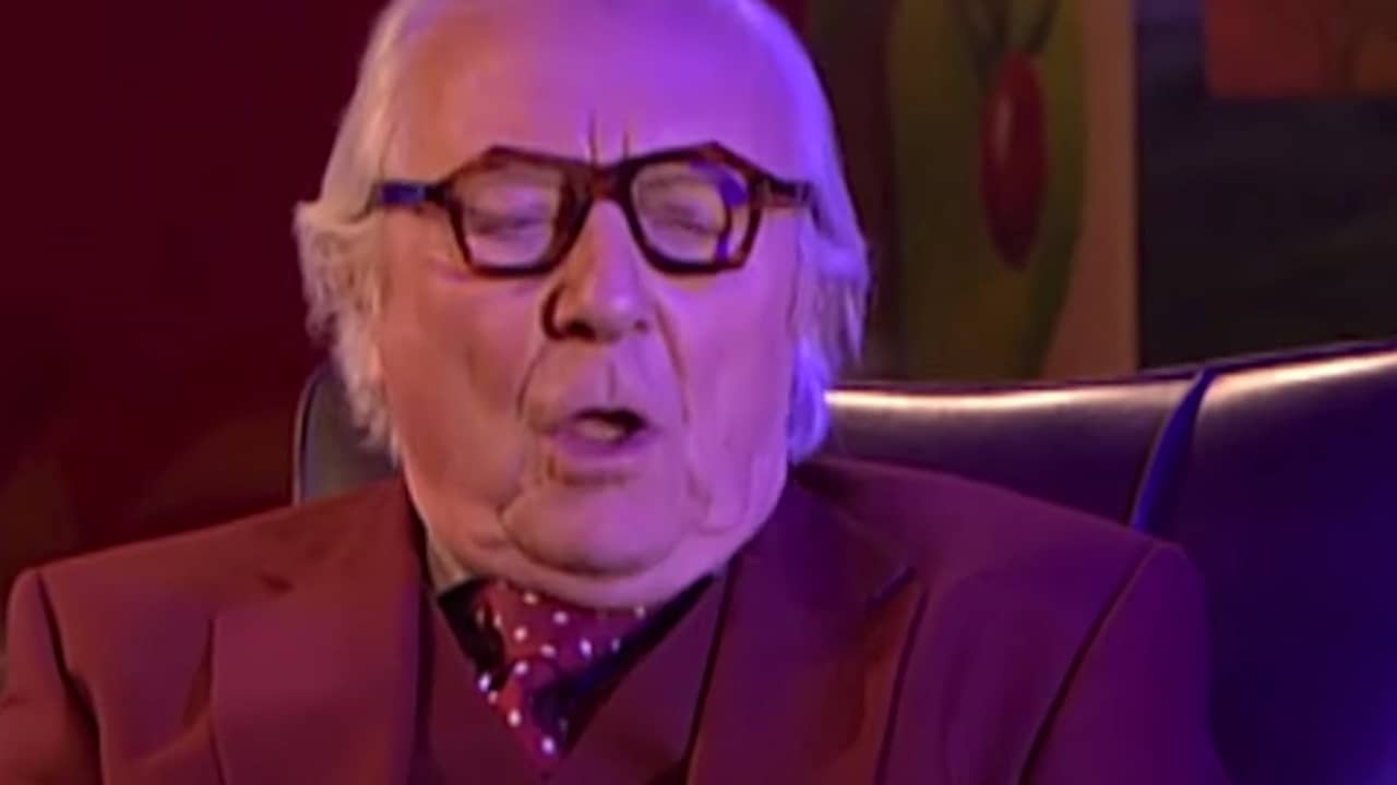 Meneer Aart zingt Duizend Dromen in Sesamstraat